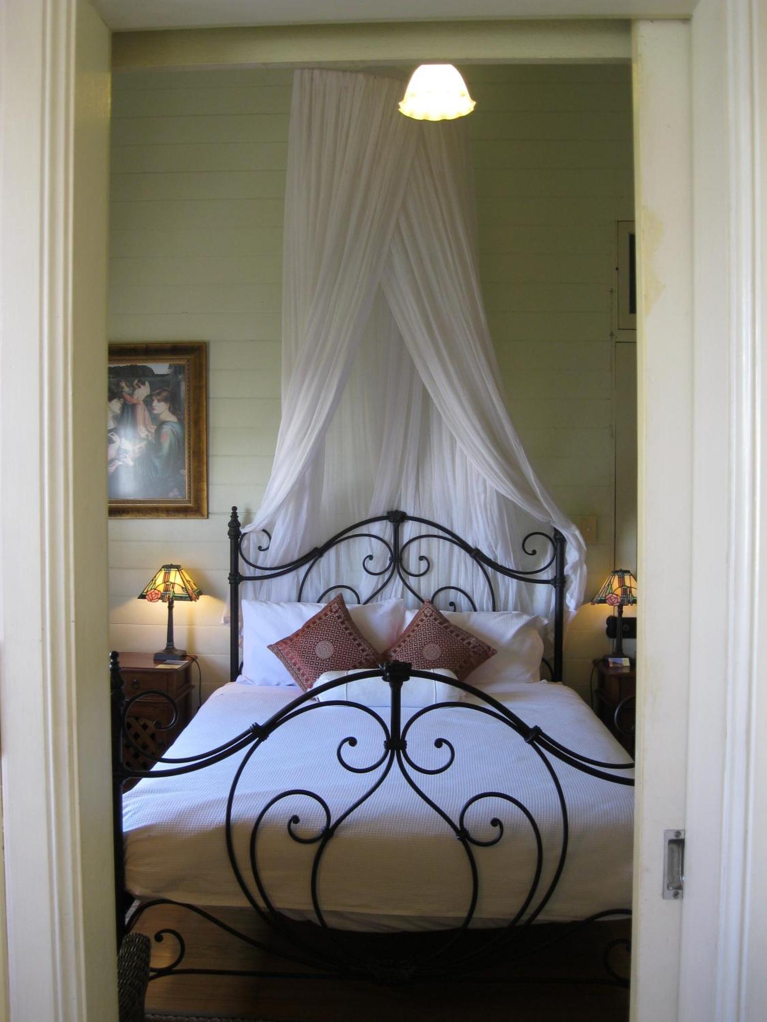 Classique Bed & Breakfast Τάουνσβιλ Εξωτερικό φωτογραφία