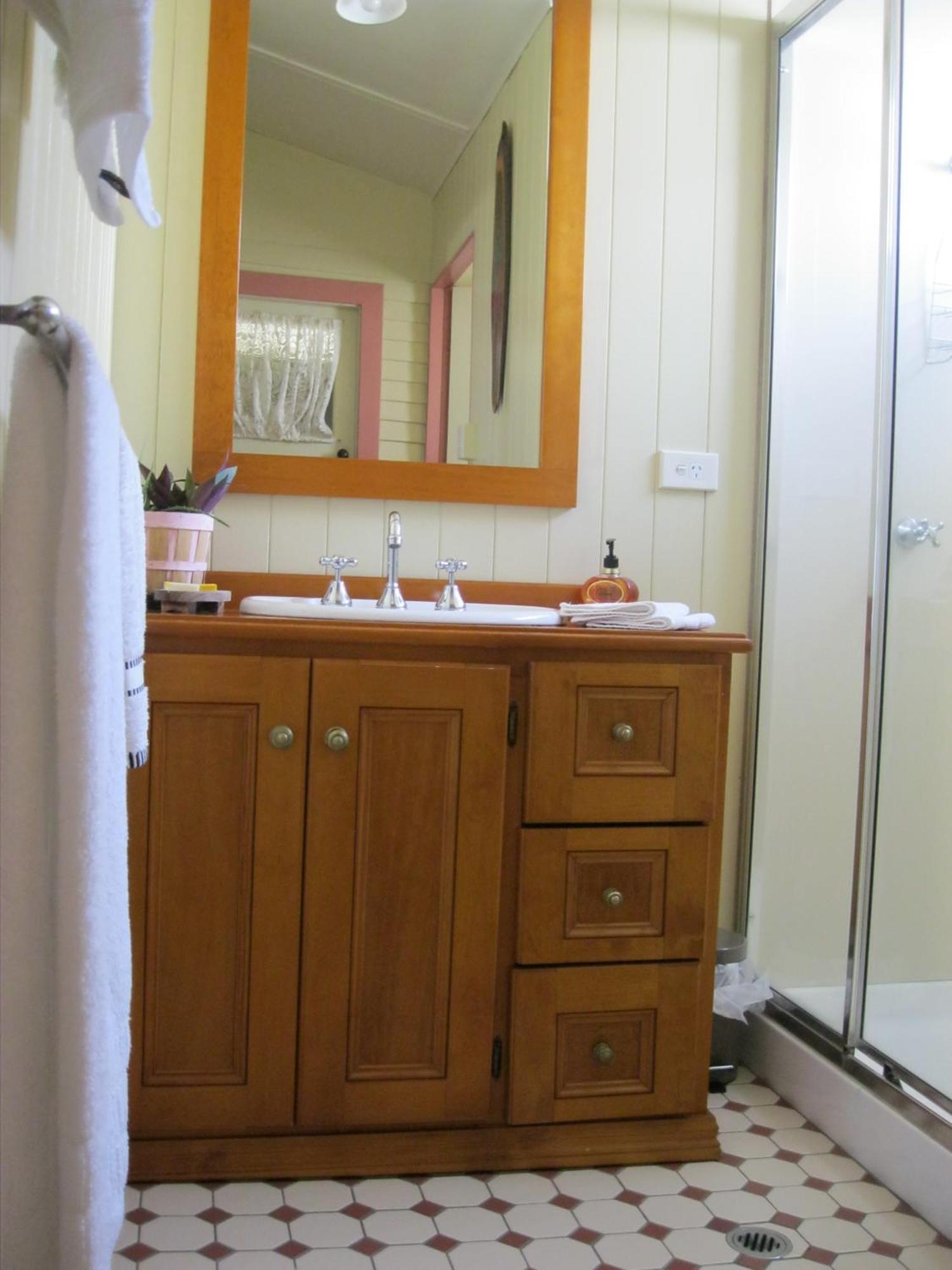 Classique Bed & Breakfast Τάουνσβιλ Εξωτερικό φωτογραφία