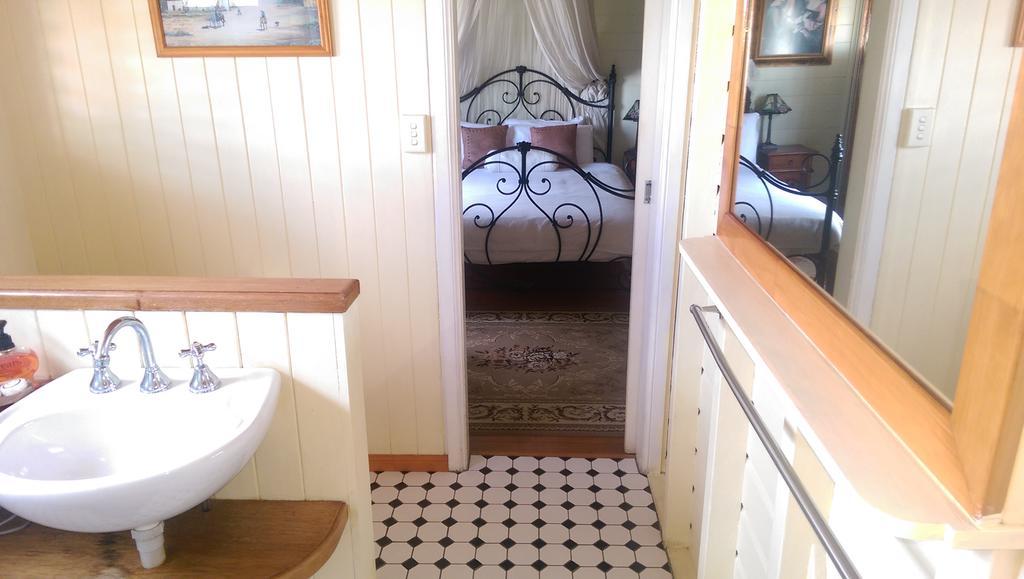 Classique Bed & Breakfast Τάουνσβιλ Εξωτερικό φωτογραφία